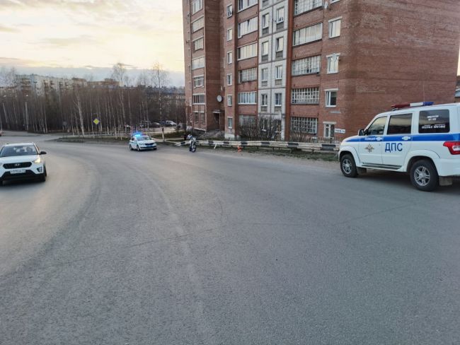 водитель мотоцикла получил травмы, доставлен в ухтинскую городскую больницу.